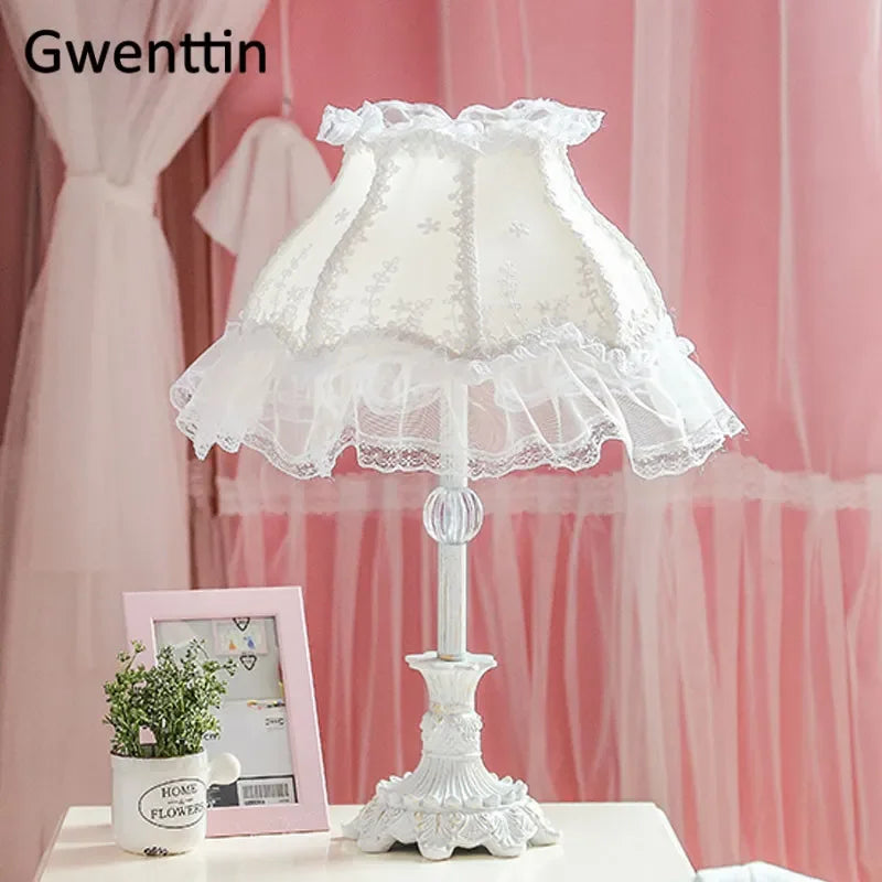 Nordic Ins Pink Table Lamp Lace Fabric LED Stand Desk Light Fixtures for Bedroom Bedside Princess Home Decor Luminaire E27