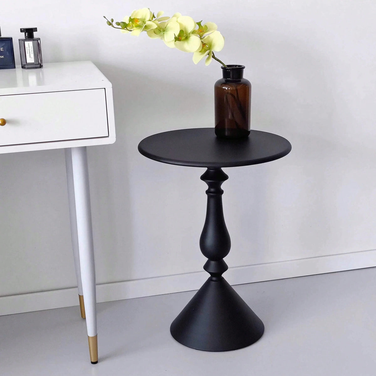 Nordic Style Round Metal Coffee Table Side End Table for Living Room