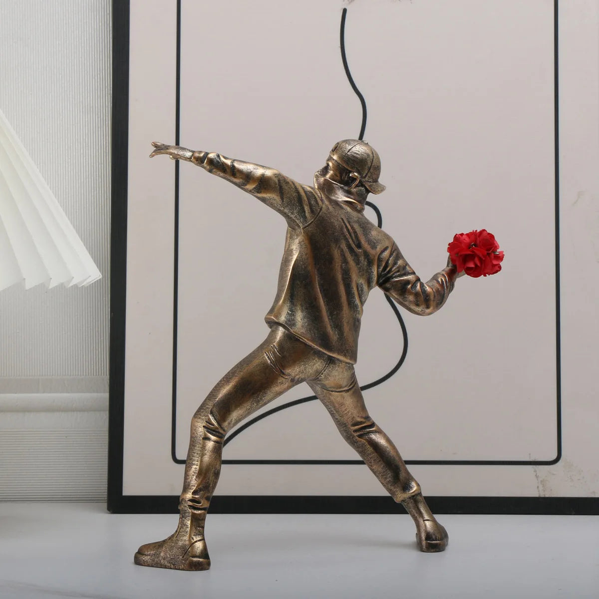 Modern Resin Flower Thrower Statue Figurine for Tabletop Decor