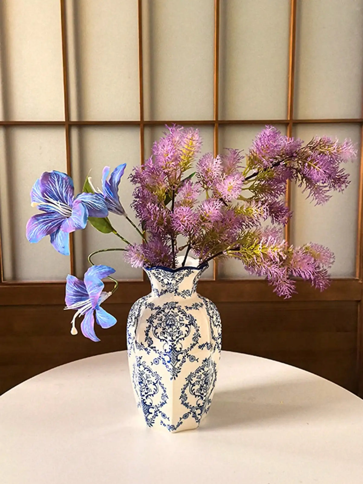 Vintage Chinese Porcelain Flower Vase Tabletop Ornament for Home Decor