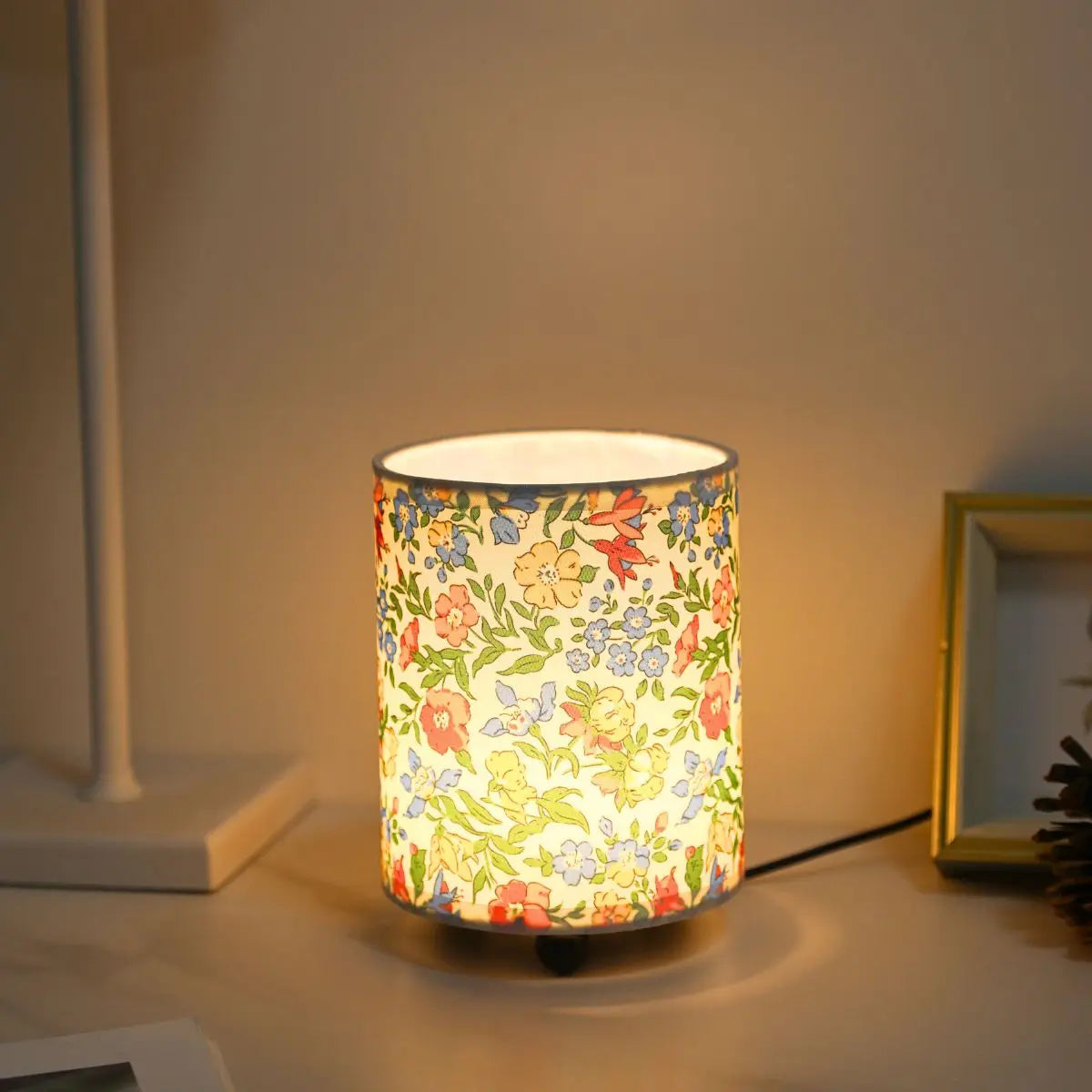 Modern Printed Fabric USB Desk Lamp Warm White for Bedroom